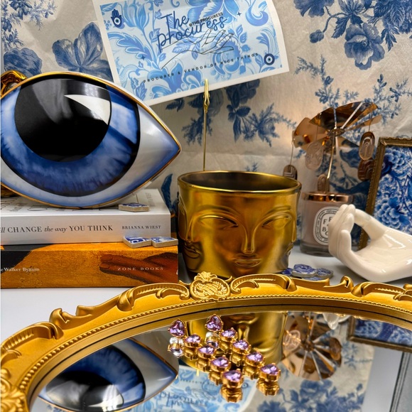 🆕 OSCAR DE LA RENTA 🧿 NWOT Crystal Embellished Amethyst Heart Drop Earrings - Picture 3 of 16